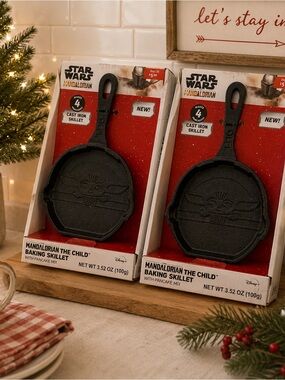 Set of 2 Galerie Star Wars Mandalorian Grogu Cast Iron Skillet mini cast iron